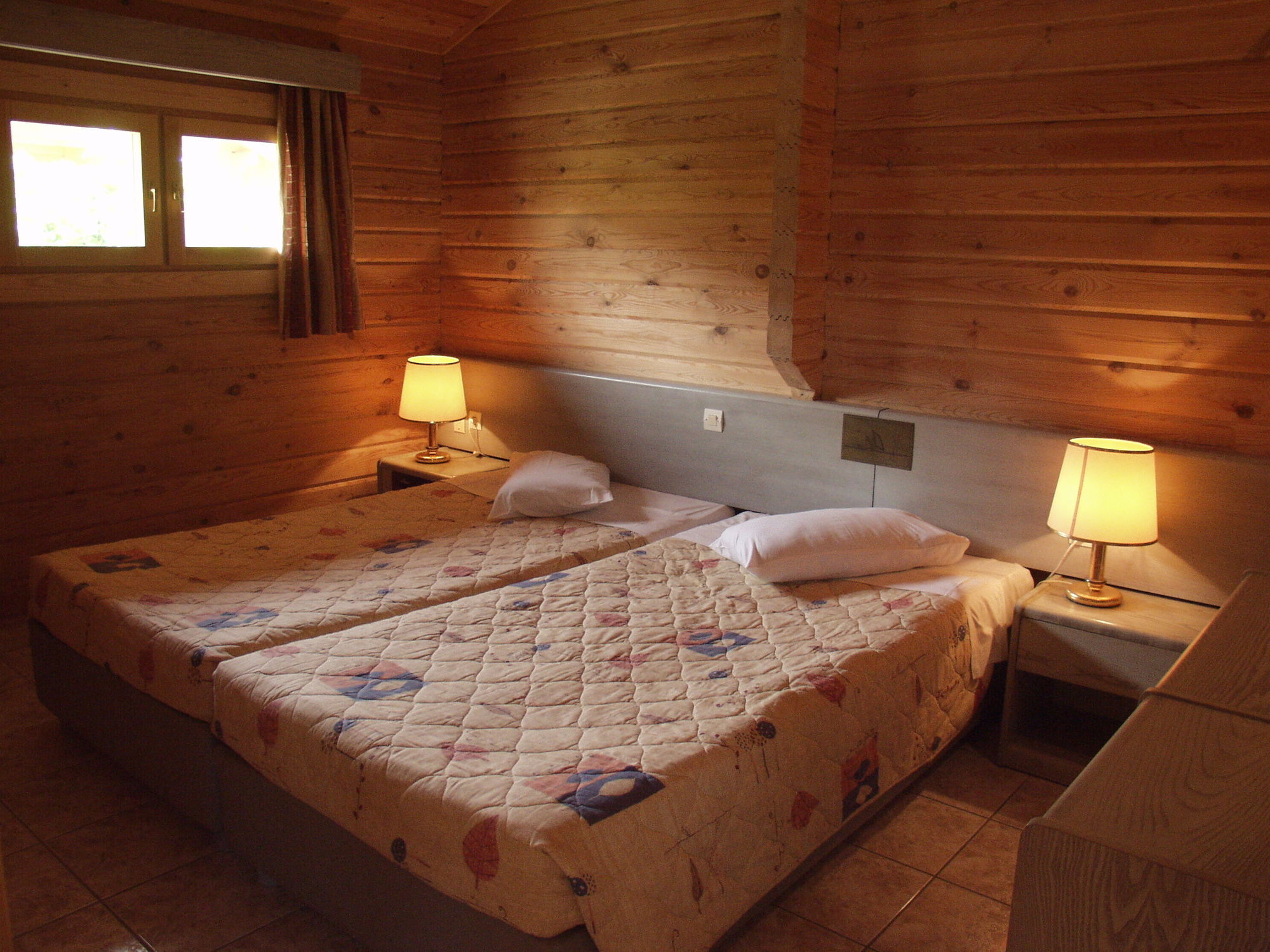 Sandys Studios Apartments And Log Villas Psalidi  Eksteriør billede